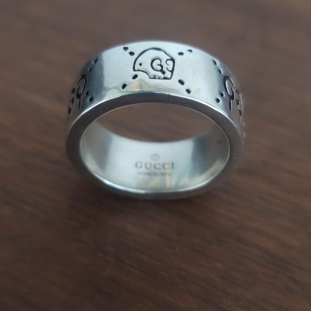 Women's Gucci Ring Sz 7 9mm wide
